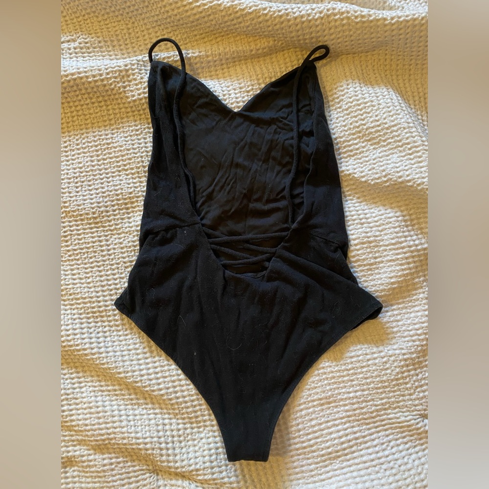 Low back bodysuit - Picture 4 of 5